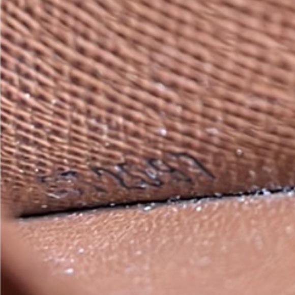 Louis Vuitton 6 Key Holder Monogram
*Authentic* - Picture 9 of 12